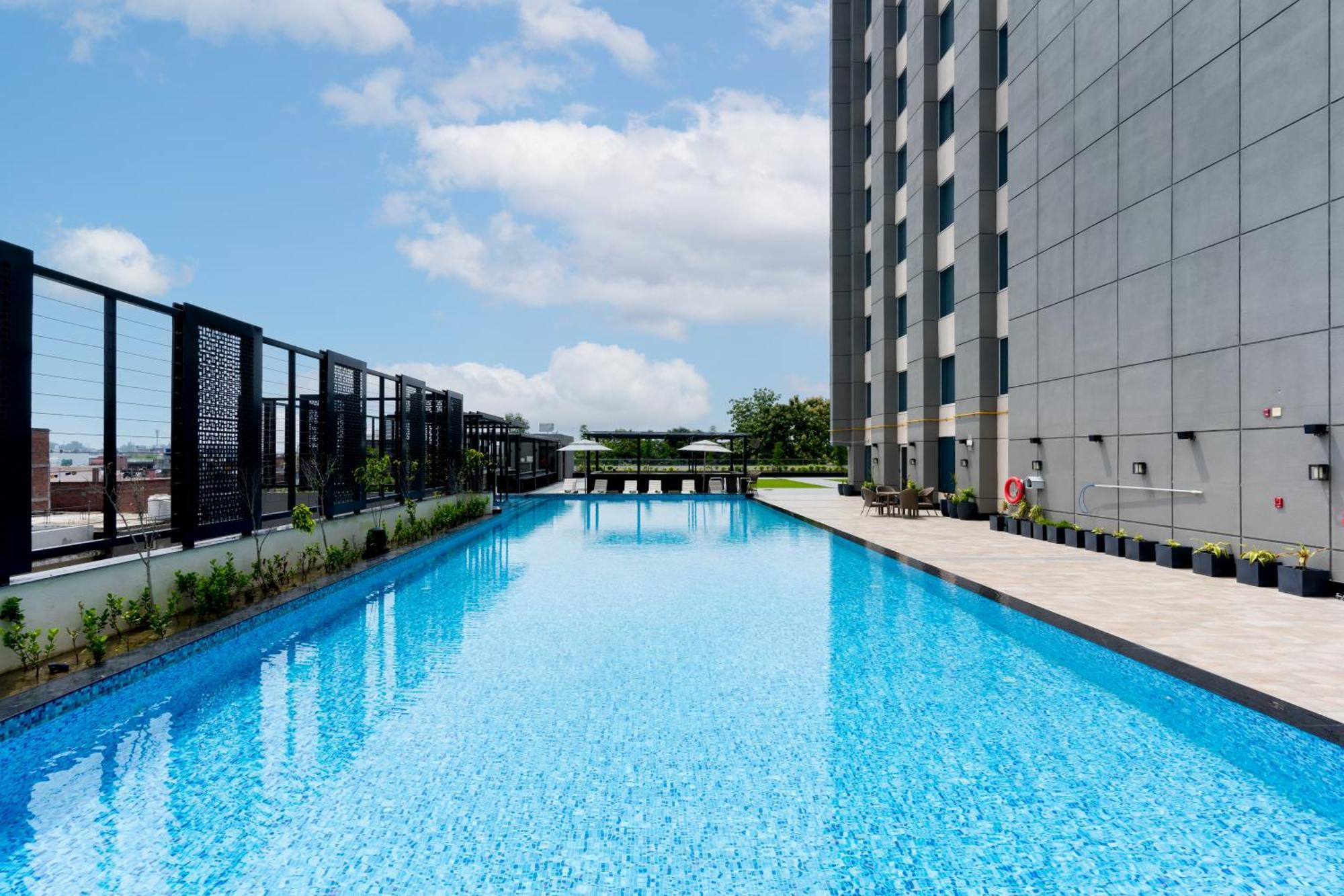 Holiday Inn Lucknow Airport By Ihg 외부 사진